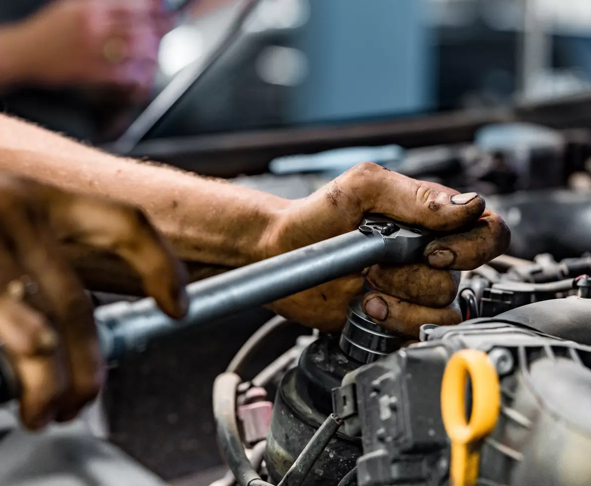 automechaniker_schraubenschlüssel